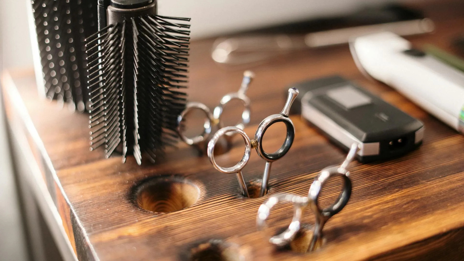 Alek Jan salon interior